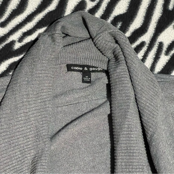 Macy’s cable & gauge flowy 3/4 sleeve cardigan in grey. Size Medium/M. - Picture 4 of 6